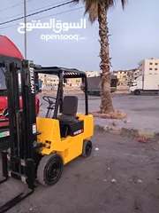  3 رافعات شوكية نوع هايستر ديزل حمولت 2طن جك وصط  قير اتومتك بحاله الوكاله