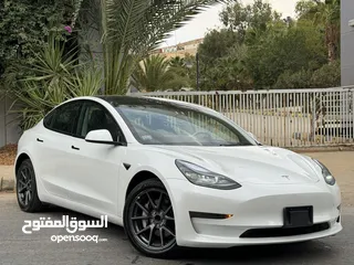  2 Tesla model 3 2023