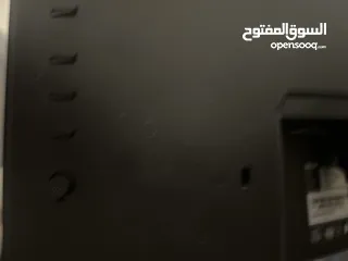  3 الشاشه نضيفه و مستعمله أسبوعين و كل شي فيها نضيف