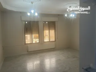  7 طبربور شقة طابق ثالث 149 م2 للبيع من المالك مباشرة 3 غرف نوم 3 حمامات مطبخ راكب تدفئة ديزل و مكيفات