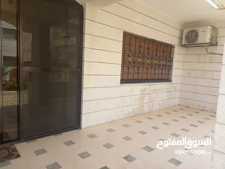  10 بيت مستقل طابقين شبه فيلا للبيع