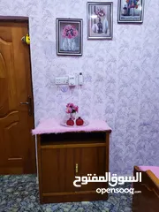  9 غرفه نجاره نظيفه وكبيره وبيها مجال