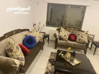  2 بيع طقم كنب مع طاولة سفره