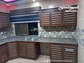  3 مطابخ المنيوم صلد / pvc