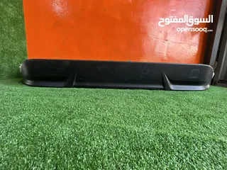  1 سبويلر سفلي طمبون خلفي تويوتا بريوس بيرسونا 2016-2018  مستعمل اصلي ياباني موضحه  ومتوفر جديد ومستعمل
