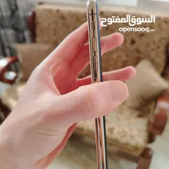  7 السلام عليكم ورحمة الله وبركاته  ايفون xs max للبيع لون ذهبي وردي بحالة جيدة للتفاصيل اقرأ الوصف: