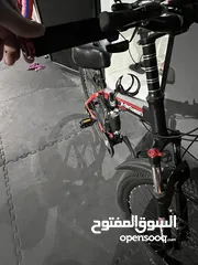  1 قاري. دراجة هوائية