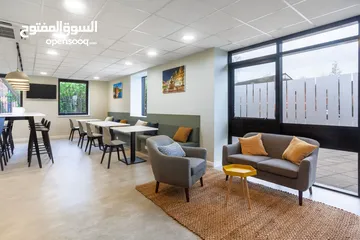  3 Private office space for 1 person in DUQM, Squadra