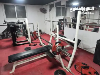  4 نادي حديد كامل الاجهزة