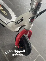  9 Razor - E200 Electric Scooter