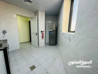  11 F3 / قرب دوار السفينة غرفة وصالة للايجار الشهري الشامل - مفروشة فرش جديد - 2 بلكونة  - شامل الفواتير