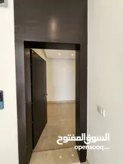  10 شقة طابقية فاخرة للبيع في عبدون ref : 14384