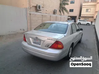  3 للبيع تويوتا افالون  موديل 2000