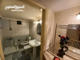  13 شقة غير مفروشة للإيجار 400م2 ( Property 16683 )-175107241