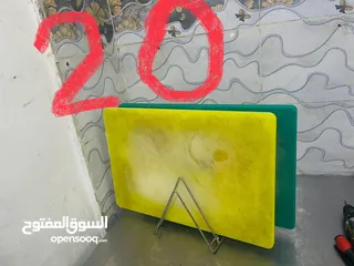  15 عدة مطعم بحالة جيدة جداً للبيع