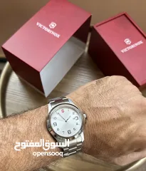  17 VICTORINOX SWISS ARMY