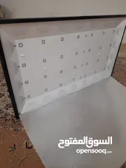  1 شاشة سامسونج ليد 43 مكسورة