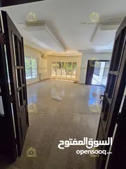  17 شقة في منطقة ام السماق ارضي مع حديقة وترسات