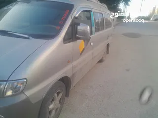  2 باص استركس موديل 2002 بحالة جيدة غير مرخص شهر  السعر 3.500 قابل للتفاوض