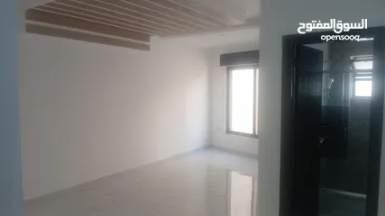  9 شقة أرضية للبيع
