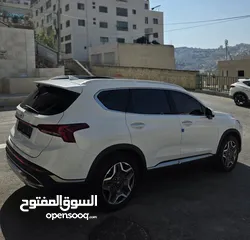  4 Hyundai Santa Fe Hybrid