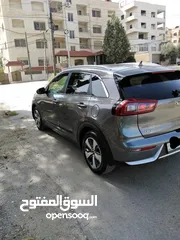  2 كيا نيرو 2017 هايبرد للبيع / 4 جيد/ 163 الف كم