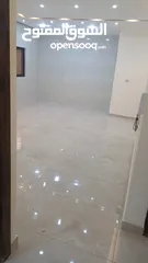  10 شقة لقطة للبيع