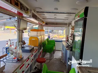  29 مطعم متنقل (FOOD TRUCK) مع كامل معداته للبيع