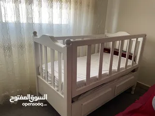  4 تخت بيبي لون ابيض