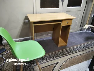  11 طاولة مكتب مع كرسي للبيع