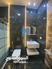  7 شقة طابقية فاخرة للبيع في الكرسي - قرب المخابرات طابق ثاني 300م تشطيب سوبر ديلوكس لم تسكن