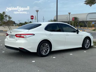  7 2018 Toyota camry LE 1 owner 38000 km only