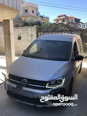  4 كادي شاصي طويل ماتور 2000 اوتوماتيك  بحالة ممتازه للبيع او للبدل على باص تجاري