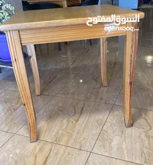  2 طاولة مربعة الشكل للبيع