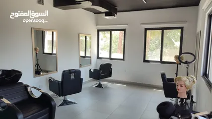  2 أكاديمية للبيع