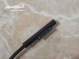 2 محول مايكروسوفت surface بحالة الوكالة