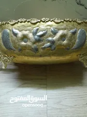  1 مضيفة نحاس نحاس ثقيلة فخمه جدا قطعه متحفيه بحاله ممتازة جدا جدا للديكور