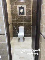  11 شقة للبيع في الرمثا حي الزهور