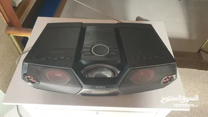  11 CD Sony مع Bluetooth, AUX