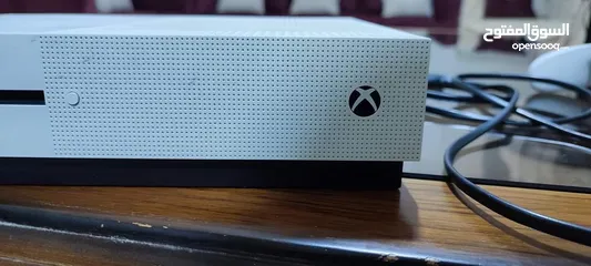  8 جهاز Xbox one s 500+حساب xbox +الايد الاصليه +ايد احترافيه
