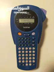  2 طابعة DYMO 1000 لطباعة الملصقات سعر ممتاز جدا مقارنه بلمنتج  سرعه ودقة عاليتان جدا يمكنك الفحص