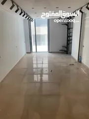  3 محل تجاري في مجمع حنانيا وخراز الجديد