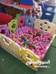  5 حواجز طابات بلاستيك مقوى.