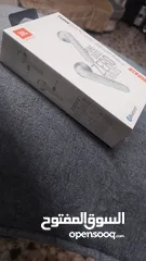 4 JBL tune 225 tws