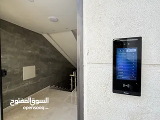 2 شقة دوبليكس مع روف مميز مشاحة الشقة 283م وروف 90م مرخص