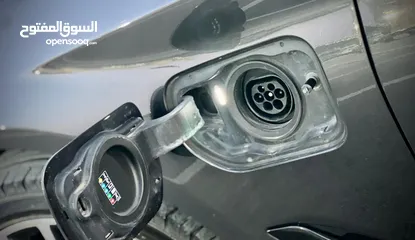  22 ‏530E   // 2019.            ‏ benzin  Plug In Hybrid (PLUG IN )  ‏ 297HP  Turb