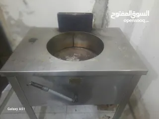  5 عده مطعم  ماكنه حمص ومجلى وصاج فلافل وجره فول ستيل
