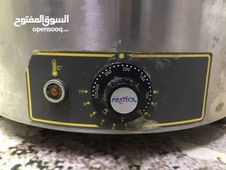  1 ماكينة كريب بحاله جيدة