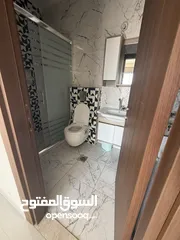  8 شقة سوبر ديلوكس غير مفروشة للإيجار
