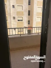  3 شقة فارغة للايجار في شارع الجامعة 2 نوم 220